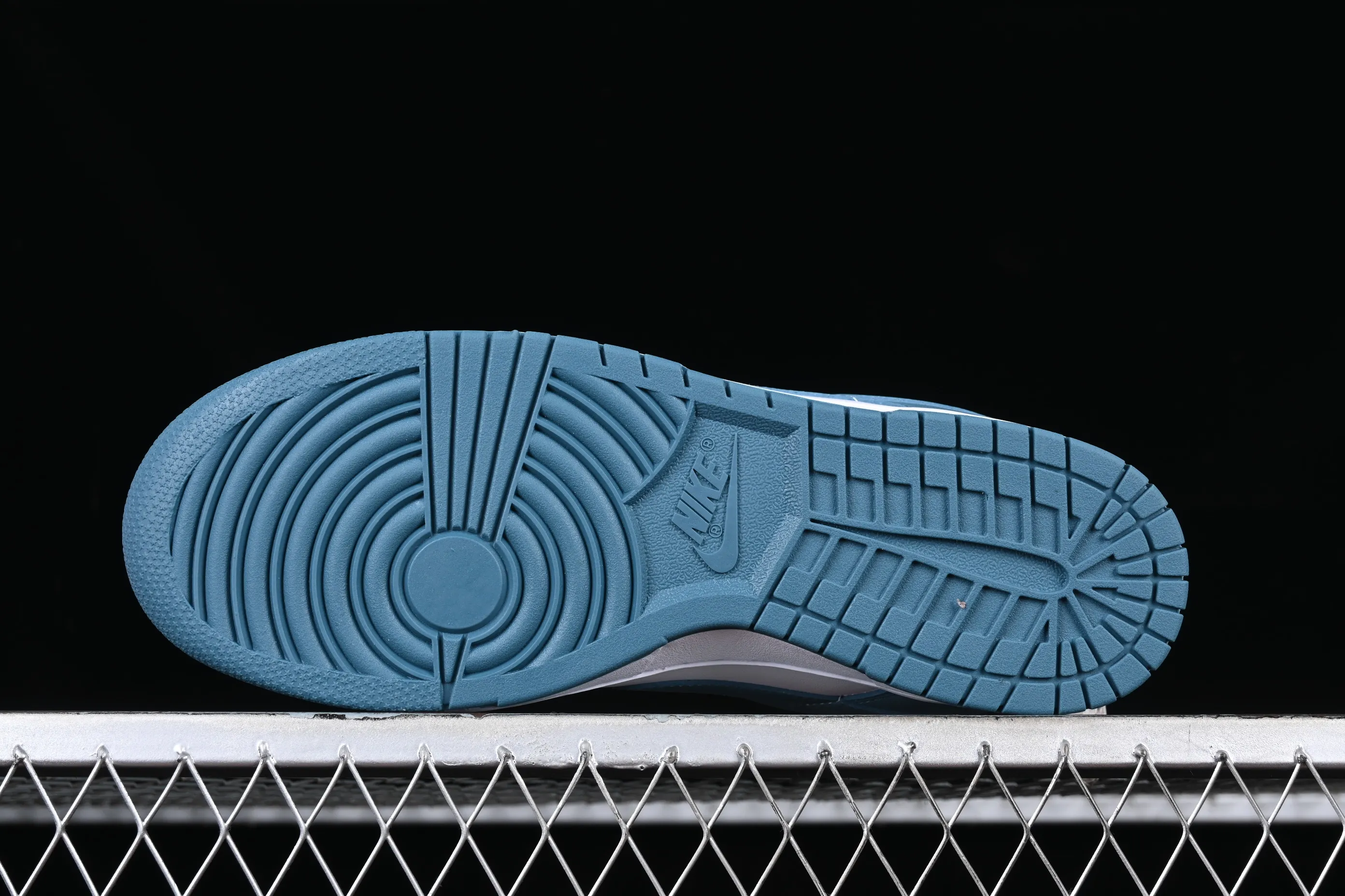 All categories Nk SB Dunk series Nk SB Dunk Low low-top sneakers Nk Dunk Low "South Beach" South Coast color SB low-top casual sneakers FJ0739-100